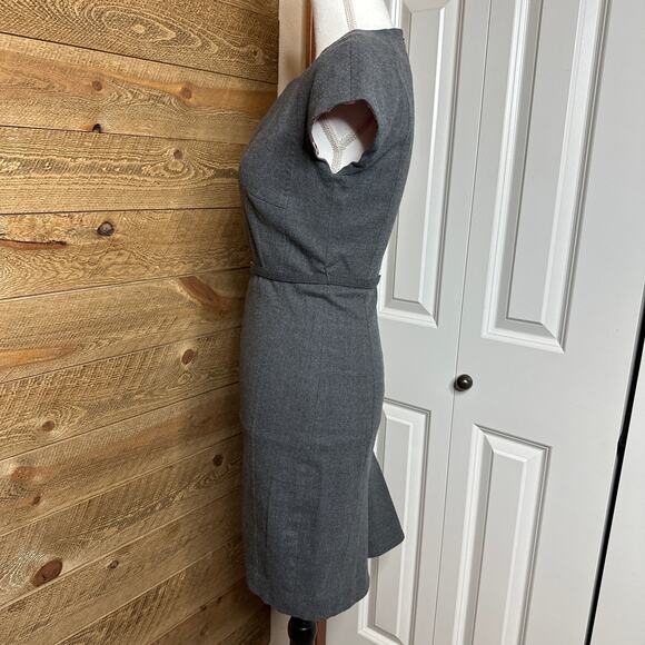 Ted Baker Wool Midi Sheath Dress Gray V-Neck Short Sleeve Size 0 - Picture 3 of 8